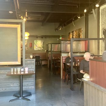 Agate Restaurant - Interior - Salad Near Me - Bainbridge Island, Washington
