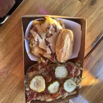 Burger 3000 - Smashed burger with Halal Beef Bacon and Chopped Cheese Fries with Beef Bacon - Burgers Near Me - Chatsworth, California