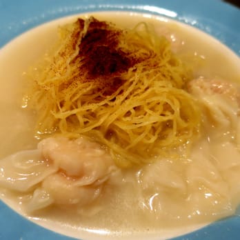 翠華餐廳 - Wonton Noodles Soup With Shrimp Roe - Hong Kong Style Cafe Near Me - Hong Kong, HK 翠華餐廳 - Wonton Noodles Soup With Shrimp Roe - Hong Kong Style Cafe Near Me - Hong Kong, HK
