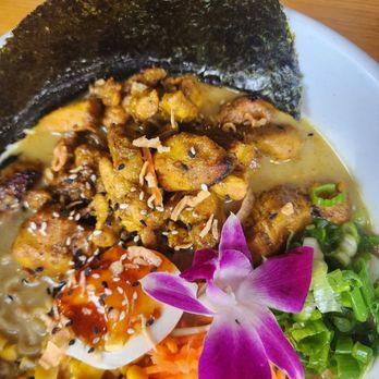 Roc N Ramen - Curry chicken ramen with edible flower - Ramen Near Me - New Rochelle, New York