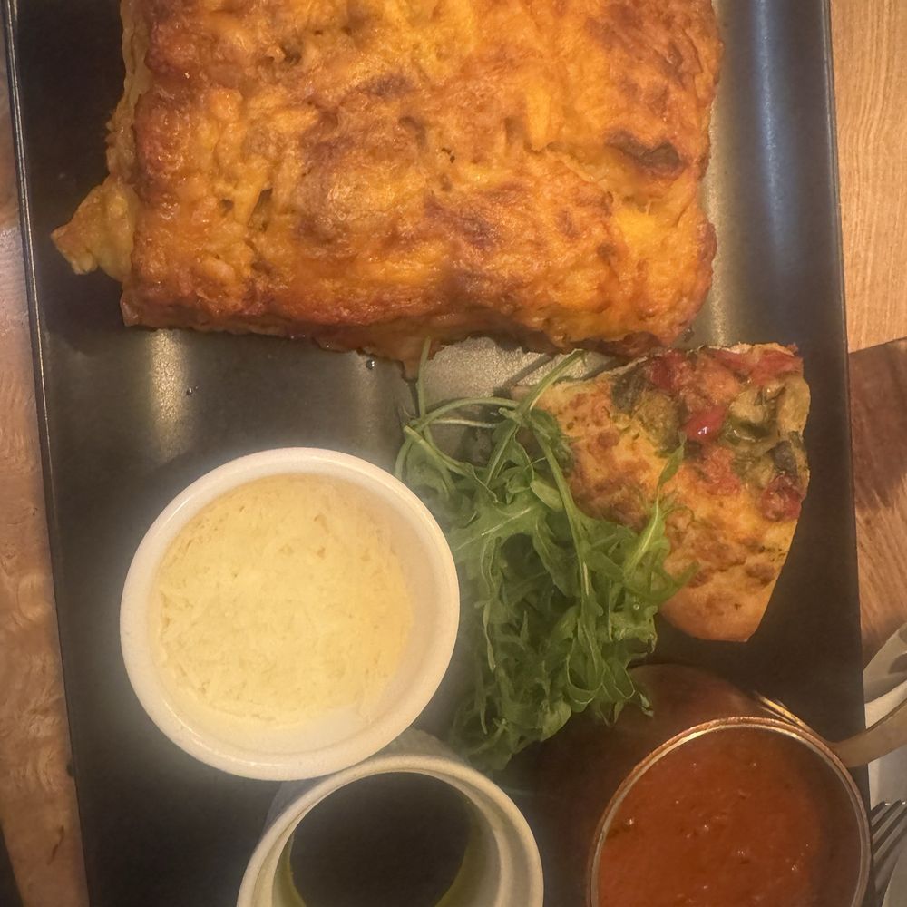 Black Bull Hotel - Lasagne - Hotels Near Me - Berwickshire, SCB