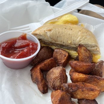Brooklyn Bodega - Jersey Boy Bagel Sandwich with potatoes - Breakfast & Brunch Near Me - Grand Rapids, Michigan Brooklyn Bodega - Jersey Boy Bagel Sandwich with potatoes - Breakfast & Brunch Near Me - Grand Rapids, Michigan