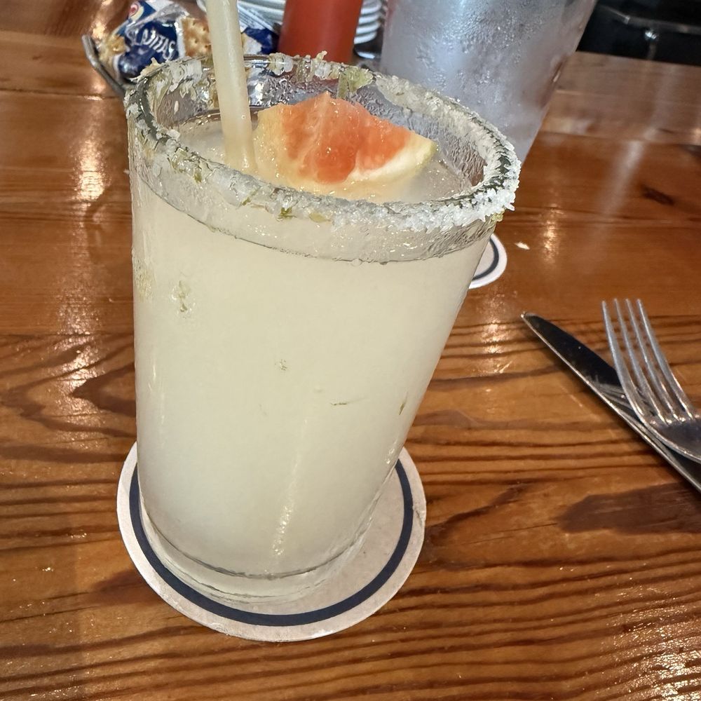 Salt Traders Zilker - Frozen Grapefruit Marg - Seafood Near Me - Austin, Texas