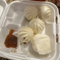 Mr.Hui's Chinese Restaurant - Steamed dumplings, filled with pork and veggies