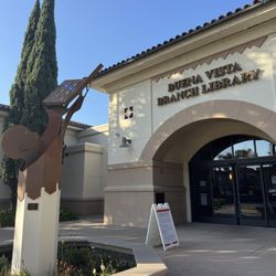Burbank Public Library - Buena Vista Branch - Front of library