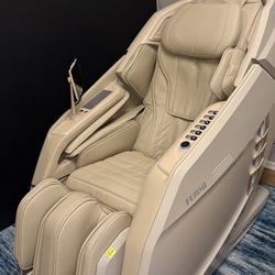 Electric RAYS Tanning - Add luxury to your self care routine.