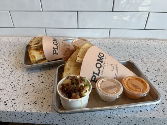 Plomo Quesadillas: Henderson Ave by null