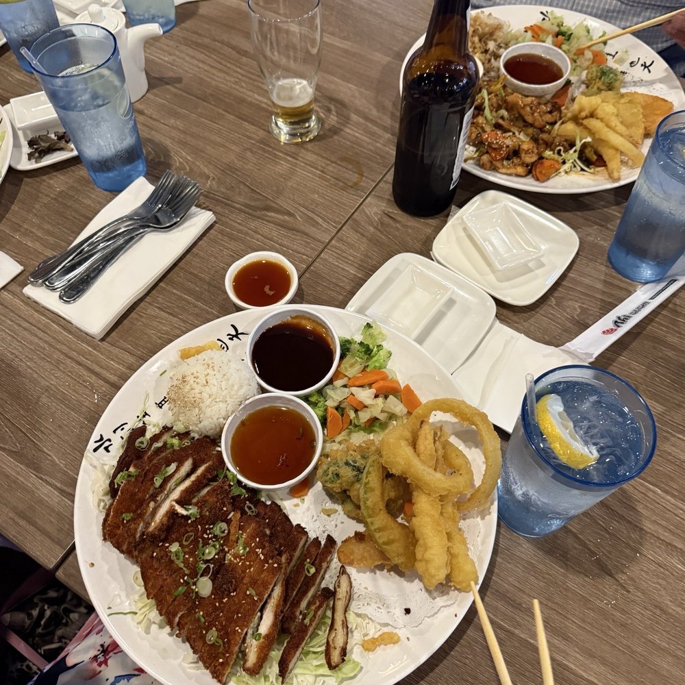 Ahi Sushi - Sushi Bars Near Me - Bakersfield, California Ahi Sushi - Sushi Bars Near Me - Bakersfield, California