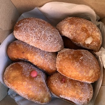 Leonard's Bakery - Bakeries Near Me - Honolulu, Hawaii