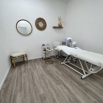 L’institut - Estheticians Near Me - Inglewood, California L’institut - Estheticians Near Me - Inglewood, California