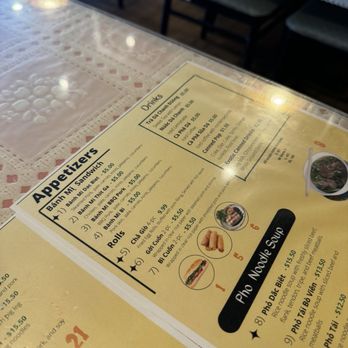 Que Huong Restaurant - Vietnamese Near Me - Madison Heights, Michigan