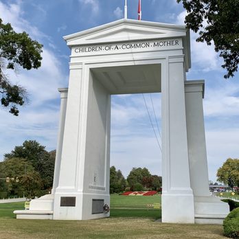 Peace Arch State Park - This is the Peace Arch. - Landmarks & Historical Buildings Near Me - Blaine, Washington Peace Arch State Park - This is the Peace Arch. - Landmarks & Historical Buildings Near Me - Blaine, Washington