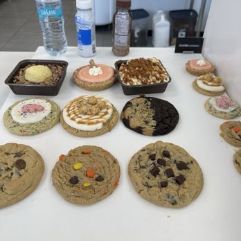 Crumbl - Broward Blvd - Bakeries Near Me - Fort Lauderdale, Florida