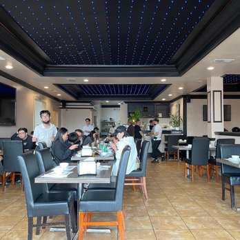 Dong Que Restaurant - a large group of people sitting at tables - Vietnamese Near Me - San Jose, California Dong Que Restaurant - a large group of people sitting at tables - Vietnamese Near Me - San Jose, California