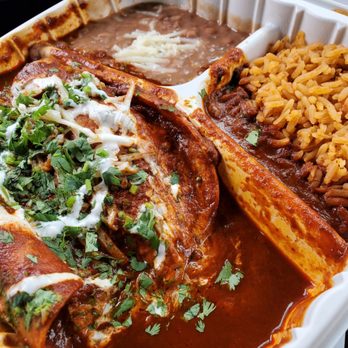 El Cantaro - Enchilada plate... super bomb! - Mexican Near Me - Monterey, California El Cantaro - Enchilada plate... super bomb! - Mexican Near Me - Monterey, California