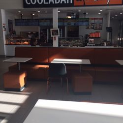 Coolabah Tree Cafe Bundamba - Sun on tables