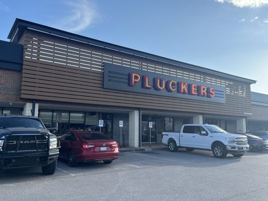 Pluckers Wing Bar by null
