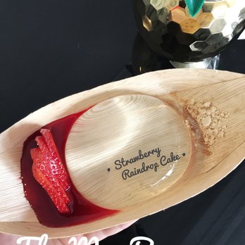 The Moo Bar - Strawberry Raindrop Cake ($5) - Desserts Near Me - Seattle, Washington