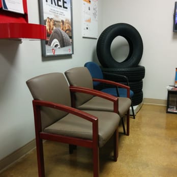 Firestone Complete Auto Care - Waiting room - Auto Repair Near Me - Lackland Afb, Texas
