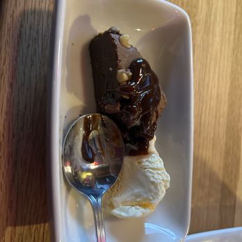 Applebee's Grill + Bar - Brownie Bite - Sports Bars Near Me - Waterville, Maine
