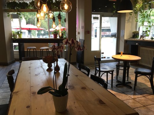 Café Toranj by null