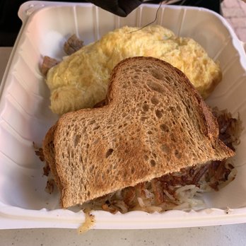 Bonnie Lu's - Sausage omelette w/ wheat toast & hashbrowns - Cafes Near Me - Ojai, California