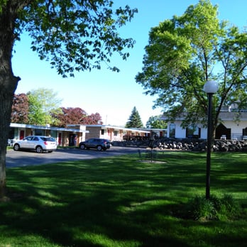 Indian Trail Motel - Hotels Near Me - Wisconsin Dells, Wisconsin Indian Trail Motel - Hotels Near Me - Wisconsin Dells, Wisconsin