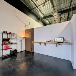 No room for indoor "eating" as this is a to-go concept. But very clean and modern space. No room for indoor "eating" as this is a to-go concept. But very clean and modern space.