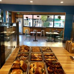 L'acajou Bakery & Cafe - Pastry View