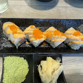 Yuubi Sushi - Romeo and Juliet Roll - Sushi Bars Near Me - Beaverton, Oregon