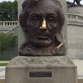 Lincoln Tomb - Landmarks & Historical Buildings Near Me - Springfield, Illinois Lincoln Tomb - Landmarks & Historical Buildings Near Me - Springfield, Illinois
