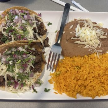 Burritos Mi Tierra - Mexican Near Me - Shorewood, Illinois