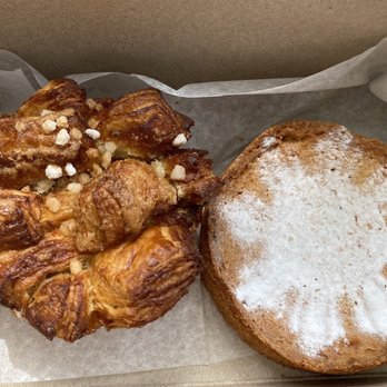 Kasama - Cardamom kouign amann / ube huckleberry basque cake - Filipino Near Me - Chicago, Illinois Kasama - Cardamom kouign amann / ube huckleberry basque cake - Filipino Near Me - Chicago, Illinois