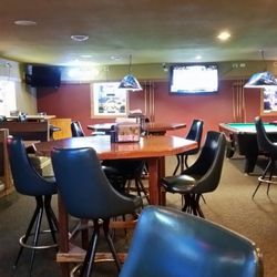 Homers Sports Bar & Grille - 80's retro bar.