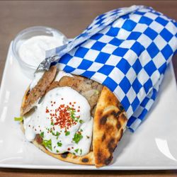 Yanni's Greek Grill - Traditional Gyro Pita