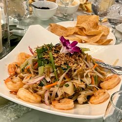 Chateau de L'Amour - Seafood Lotus Delight Salad