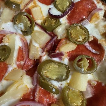 Tony's Pizza - Pepperoni jalapeño pineapple with white sauce - Pizza Near Me - Menlo Park, California Tony's Pizza - Pepperoni jalapeño pineapple with white sauce - Pizza Near Me - Menlo Park, California