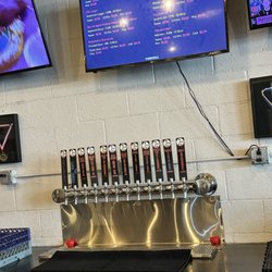 7 Dogs Brewpub
