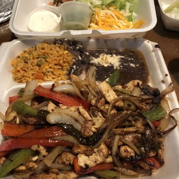 El Primo Plaza - Chicken Fajitas - Mexican Near Me - Bensalem, Pennsylvania