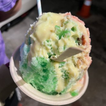 Lahaina Shave Ice - Lemon lime, strawberry and blue Hawaiian with condensed milk - Desserts Near Me - Honolulu, Hawaii Lahaina Shave Ice - Lemon lime, strawberry and blue Hawaiian with condensed milk - Desserts Near Me - Honolulu, Hawaii