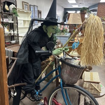 Wizard of Odds - Wiz of O - Antiques Near Me - North Jackson, Ohio Wizard of Odds - Wiz of O - Antiques Near Me - North Jackson, Ohio