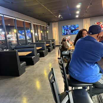 Fairways Pub Grub & Indoor Golf - Booths - Golf Near Me - Lancaster, California