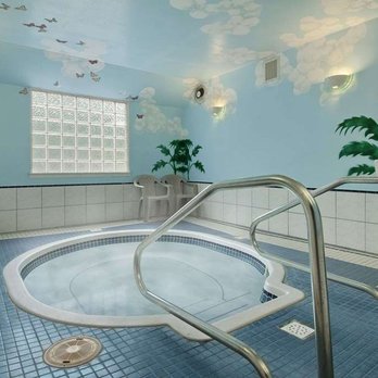 Travelodge - Guest room - Hotels Near Me - Hope, British Columbia