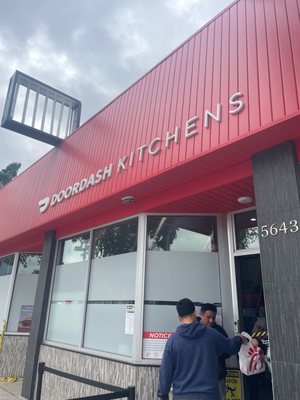 goop Kitchen by null