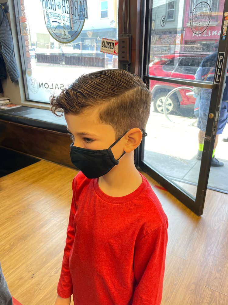 Yacoub The Barber Logo