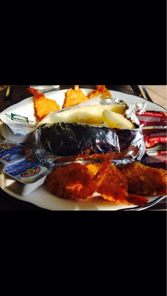 Ward's Restaurant Logo