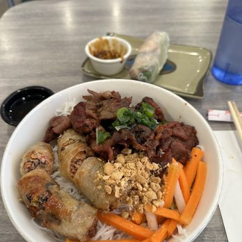 Pho So 1 - Spring Rolls, Egg Roll, vermicelli bowl - Vietnamese Near Me - Van Nuys, California Pho So 1 - Spring Rolls, Egg Roll, vermicelli bowl - Vietnamese Near Me - Van Nuys, California