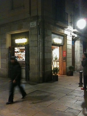 Dos Palillos by null