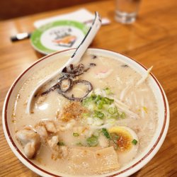 Kiraku Sushi & Ramen - Tonkotsu Ramen *chicken