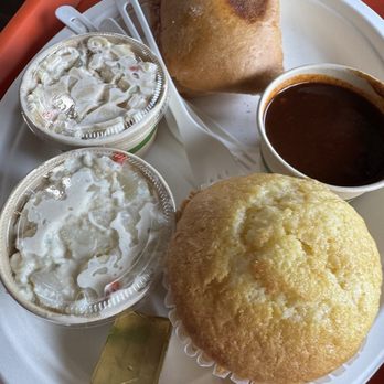 Buster's Southern BBQ - Corn Bread, Macaroni Salad, Potato Salad - Barbeque Near Me - Calistoga, California Buster's Southern BBQ - Corn Bread, Macaroni Salad, Potato Salad - Barbeque Near Me - Calistoga, California